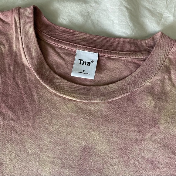 Aritzia TNA laid back tee - Picture 5 of 7